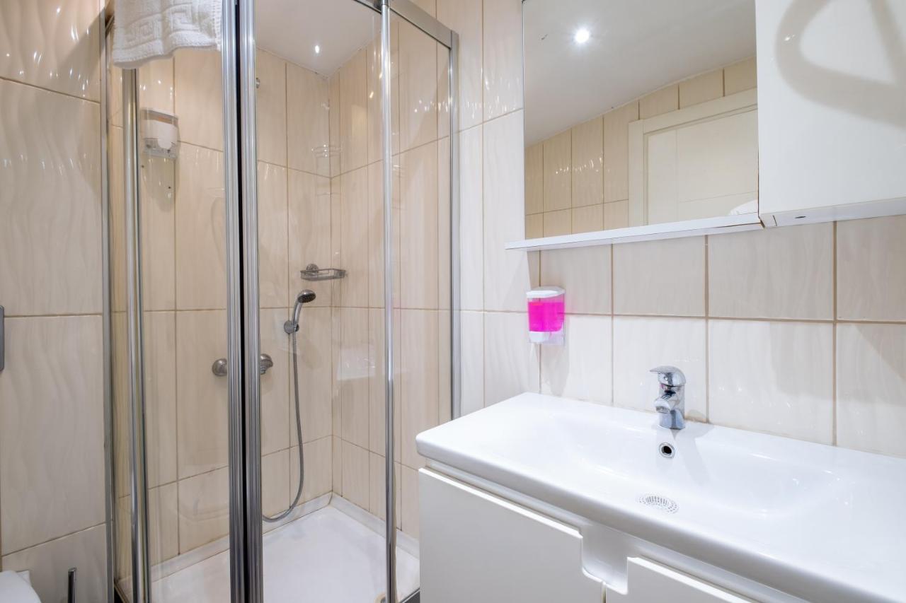 Cihangir Room & Suites Istanboel Buitenkant foto